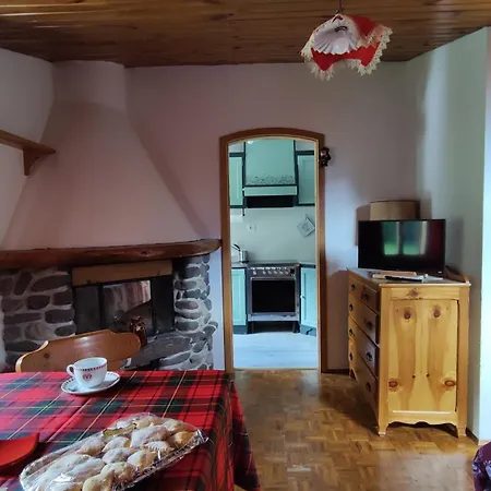 Mansarda Dell'orso Apartmán Falcade